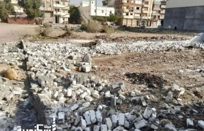 لا تهاون مع المخالفين.. "تدخل سريع" حي ثان المنتزة يزيل تعديات المنشية البحرية