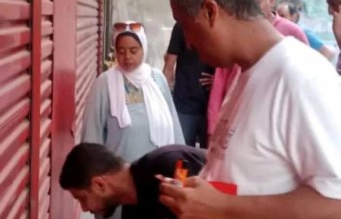 حي وسط....يواصل حملاته الحاسمة ويغلق محلين مخالفين بالحضرة الجديدة ومحرم بك