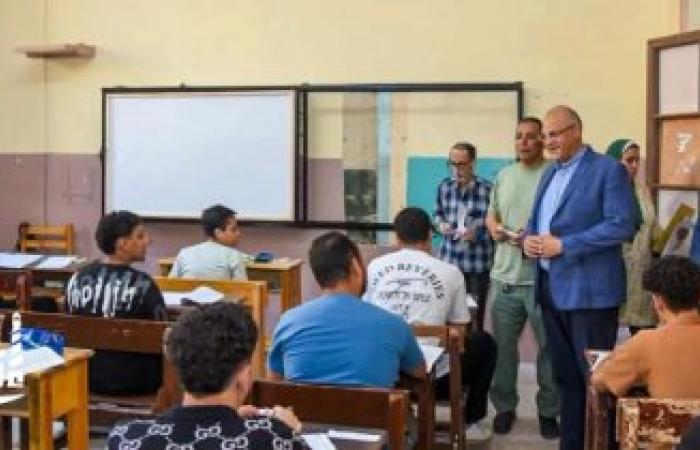 محافظ الإسكندرية يتفقد لجان الثانوية العامة ويؤكد: رفع درجة الاستعداد القصوى لتوفير أجواء آمنة وهادئة للطلاب