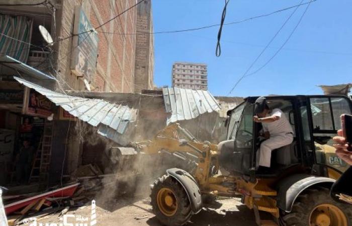حملة مكبرة لإزالة الإشغالات والتعديات بمنطقة الفلكي بنطاق حي المنتزه أول