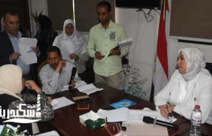 نائب محافظ الإسكندرية تعقد لقاءً جماهيريًا بالمنتزه لحل شكاوى المواطنين وتوفير فرص عمل