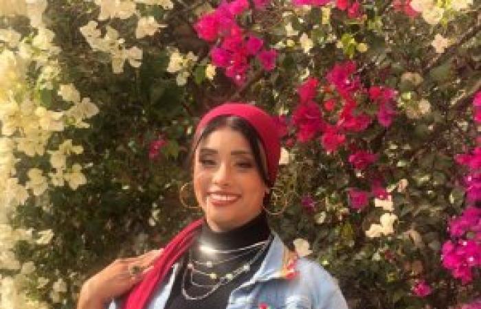 هبة عمر.. وجه صاعد من الإسكندرية يجمع بين الموهبة والدراسة الأكاديمية