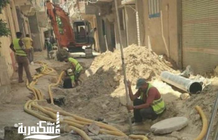 حى العجمى يواصل المتابعة الميدانية لأعمال شركة الصرف الصحى ومياه الشرب لتحسين مستوى المرافق العامة