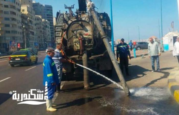 رئيس حي وسط تتابع ميدانياً أعمال النظافة ورفع المخلفات وتطهير الشنايش بكورنيش وشوارع الإسكندرية