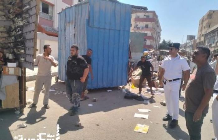 حملة مسائية موسعة بالعامرية أول لإزالة الأكشاك المخالفة وتشميع 4 محلات