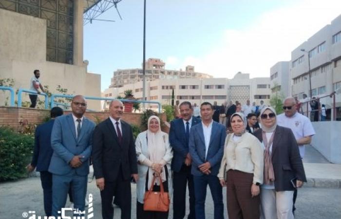 استعداداً للعام الدراسي الجديد ... محافظ الإسكندرية يشهد فعالية توزيع المستلزمات المدرسية على الأسر الأولى بالرعاية