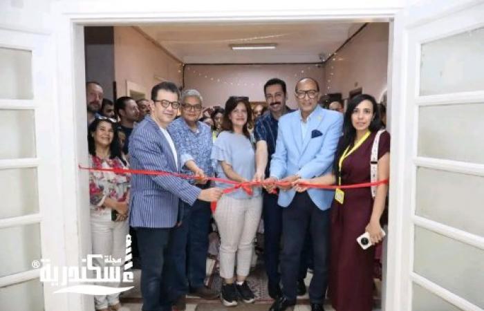 بحضور نقيب التشكيليين ورئيس مجلس إدارة جمعية الشبان المسيحية أفتتاح معرض حكاية لون بجمعية الشبان المسيحية