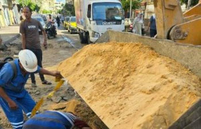 مياه الإسكندرية تنجح في إصلاح كسر مفاجئ بخط مياه بمنطقة سيدي الخليفة وعودة الخدمة إلى طبيعتها