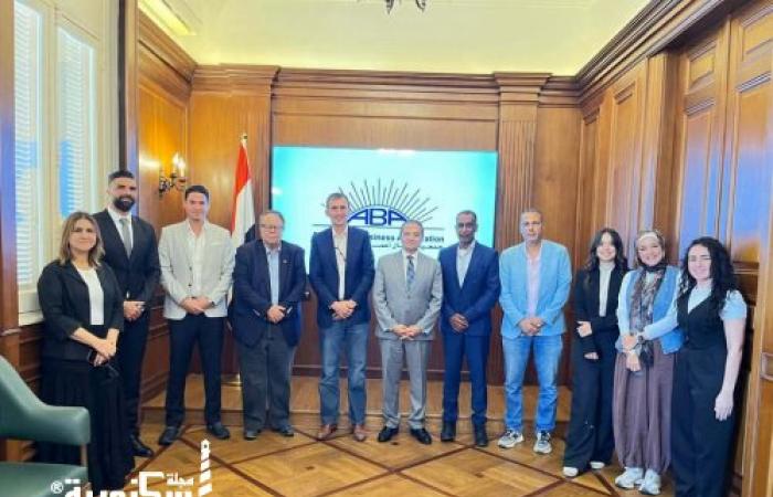 "جمعية رجال أعمال إسكندرية" و" الوزير المفوض للشؤون الزراعية بالسفارة الأمريكية "يبحثان التعاون في الحبوب ومنتجات الذرة