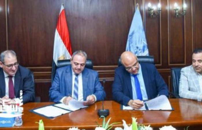 إغلاق الملفات العالقة.. محافظة الإسكندرية توقع عقد تسوية مالية مع مؤسسة «الجمهورية» الصحفية