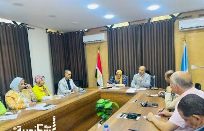 مدير تعليم الإسكندرية» يجتمع بقيادات التعليم بالمحافظة.. استعدادات مكثفة لاحتفالات نصر أكتوبر وتشديد على الانضباط ومواجهة العنف .
