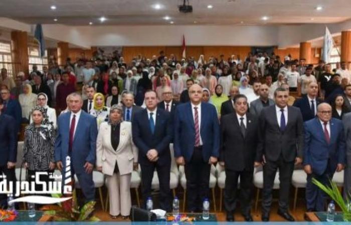 بحضور القيادات والأسرة.. محافظ الإسكندرية يشهد احتفالية "يوم الوفاء" للراحل أحمد زويل بعلوم الإسكندرية