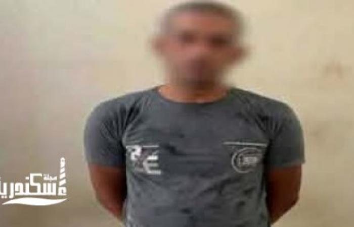 سقوط مندوب توصيل يروج لبيع الأقراص المخدرة عبر صفحة على "فيسبوك" بالإسكندرية