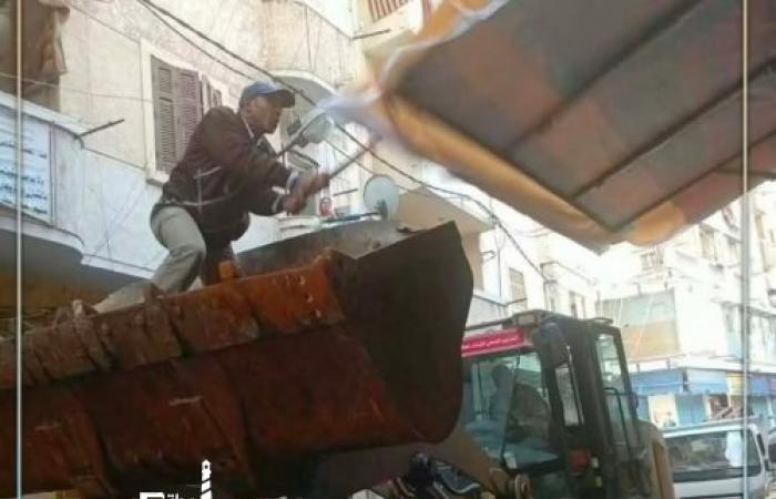 لفرض الانضباط واستعادة المظهر الحضاري.. حملات مكثفة تضرب إشغالات الشوارع بأربعة أحياء في الإسكندرية